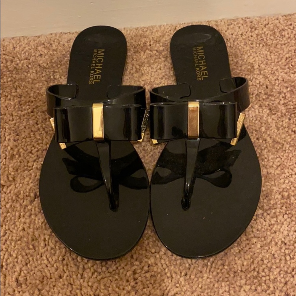 Michael kors jelly bow flip flops
